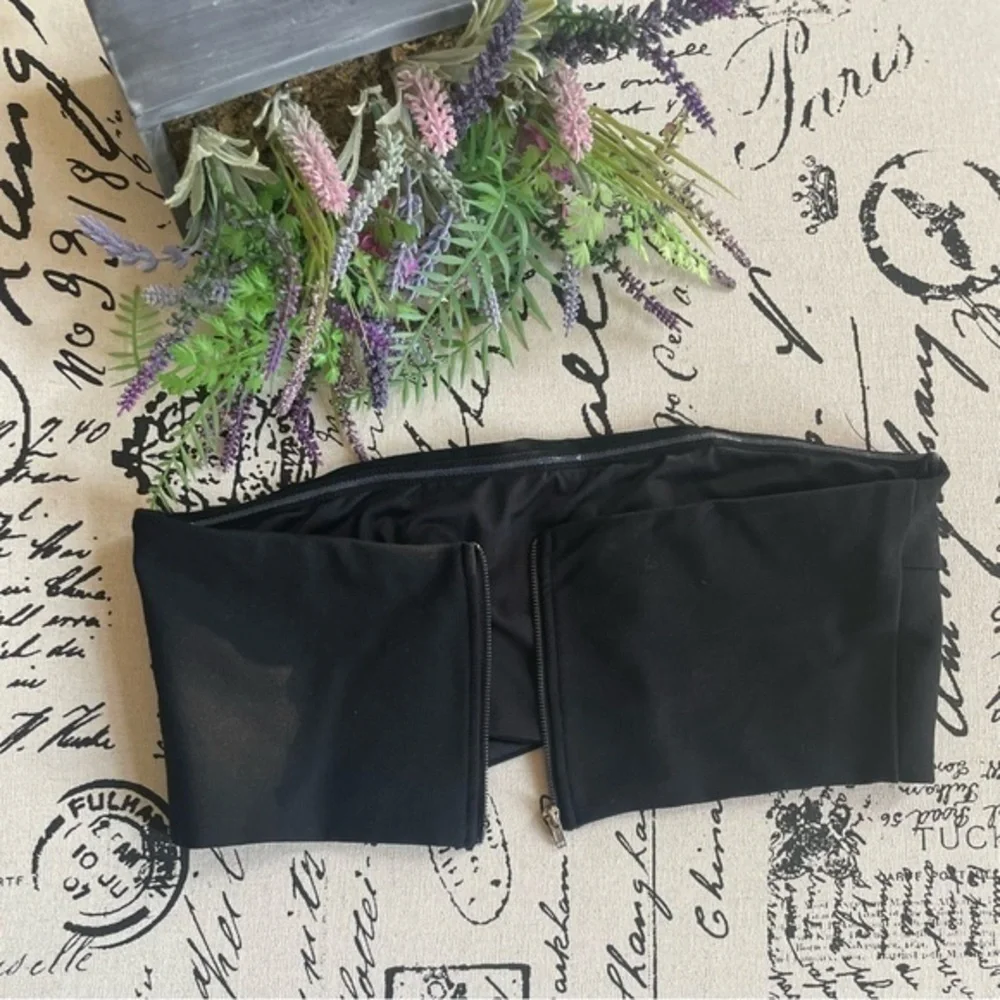 Tobi Black Crossover Sweetheart Bandeau Tube Top - Picture 4 of 7
